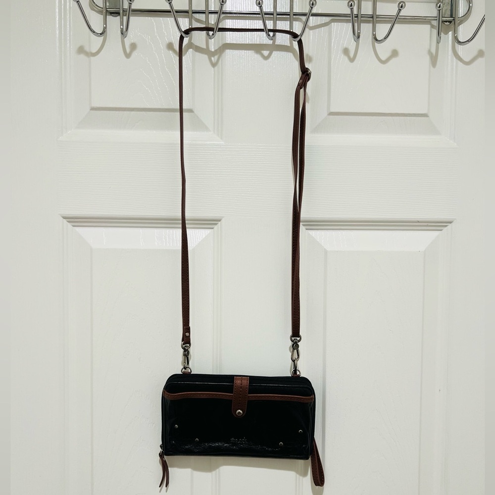 The Sak Black and Tan Crossbody Bag excellent condition - Picture 2 of 8